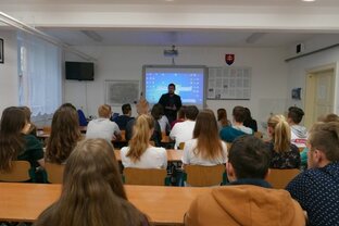 Prednášky mladých vedcov zo sav - P1030840